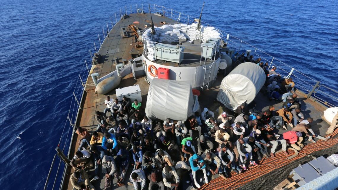 Migranti, nel 2021 arrivi in Europa oltre i livelli pre-Covid Migranti, nel 2021 arrivi in Europa oltre i livelli pre-Covid