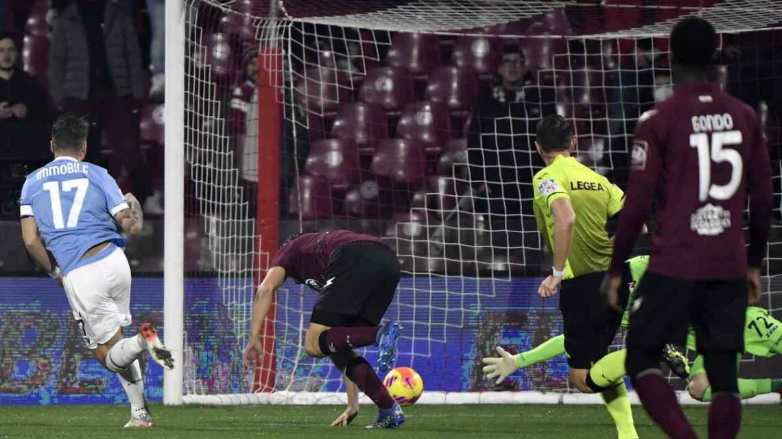 La Lazio si rilancia con Immobile, tris alla Salernitana La Lazio si rilancia con Immobile, tris alla Salernitana