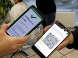 Draghi firma il Dpcm, niente green pass nei supermercati e nelle farmacie
