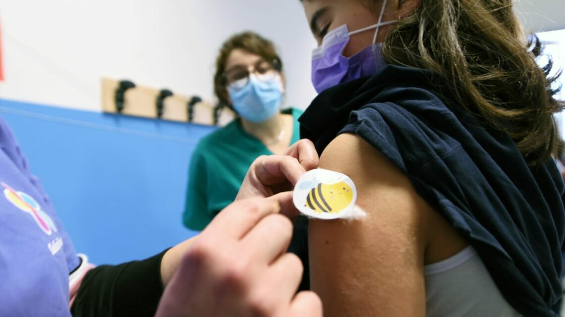 Vaccino, 1 milione di bimbi con almeno 1 dose Vaccino, 1 milione di bimbi con almeno 1 dose