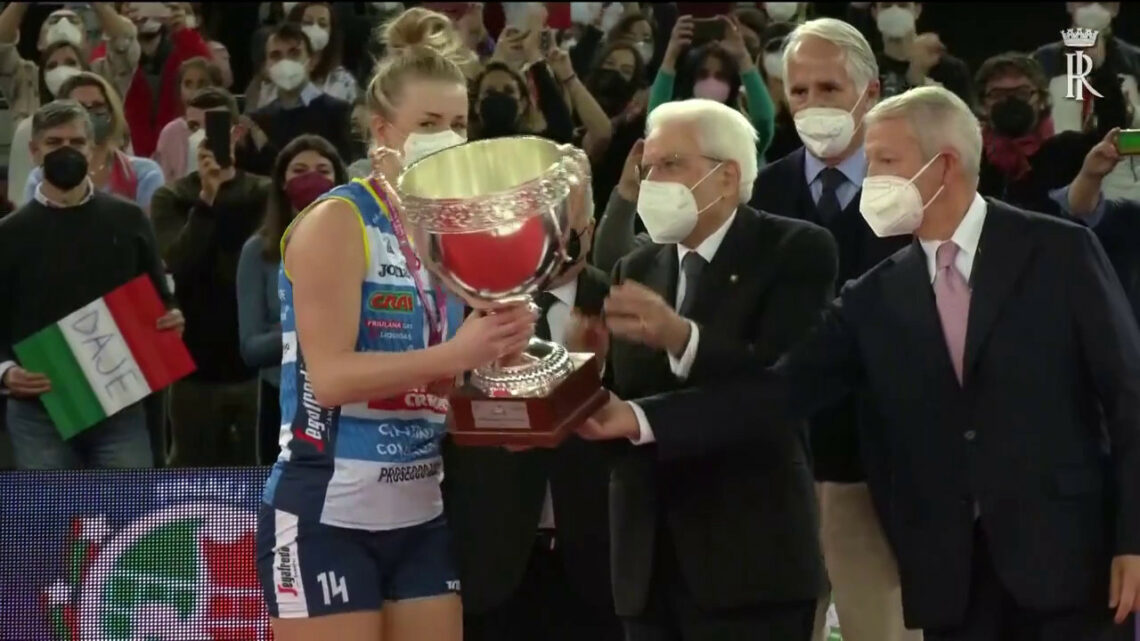 Mattarella alla finale di Coppa Italia di pallavolo femminile Mattarella alla finale di Coppa Italia di pallavolo femminile