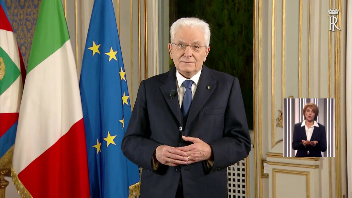 Mattarella “Si conclude il mio ruolo, sette anni densi di emozioni” Mattarella “Si conclude il mio ruolo, sette anni densi di emozioni”