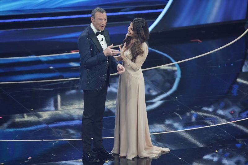 Per Sanremo 13,2 mln di ascolti per la finale, dato più alto dal 2000 Per Sanremo 13,2 mln di ascolti per la finale, dato più alto dal 2000