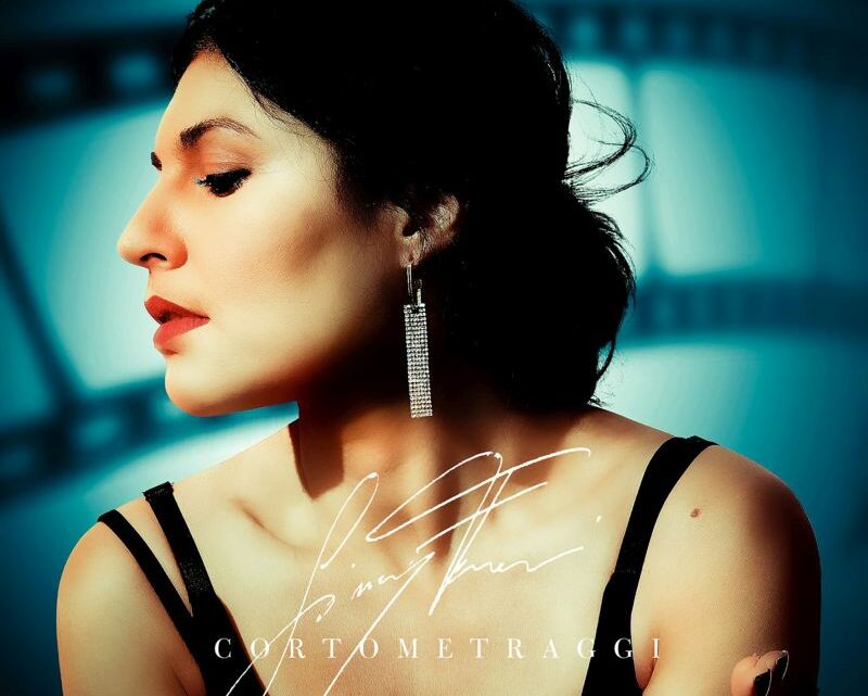 Giusy Ferreri torna con il nuovo album “Cortometraggi” Giusy Ferreri torna con il nuovo album “Cortometraggi”