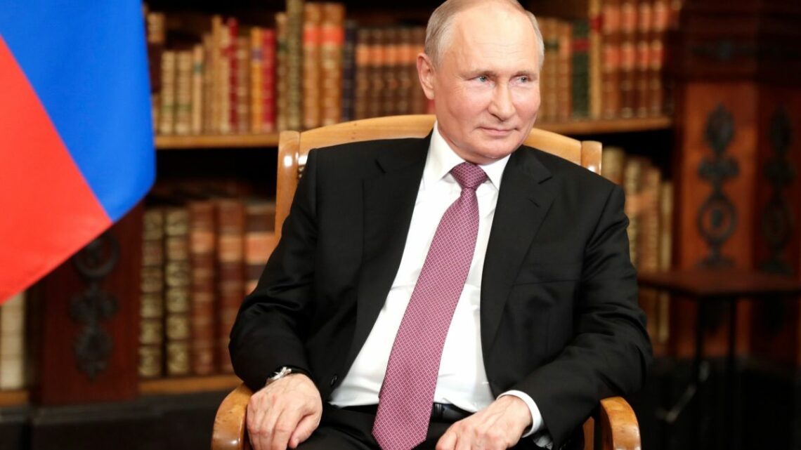 Ucraina, Putin “La situazione in Donbass è diventata critica” Ucraina, Putin “La situazione in Donbass è diventata critica”
