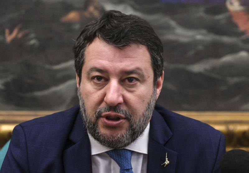 Ucraina, Salvini “Sanzioni ultima opzione, lavorare per la pace” Ucraina, Salvini “Sanzioni ultima opzione, lavorare per la pace”