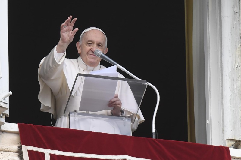 Papa Francesco: “Tacciano le armi, aprire i corridoi umanitari” Papa Francesco: “Tacciano le armi, aprire i corridoi umanitari”