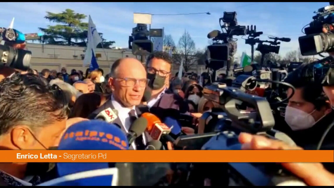 Ucraina, Letta: “Sanzioni metteranno in ginocchio l’economia russa” Ucraina, Letta: “Sanzioni metteranno in ginocchio l’economia russa”