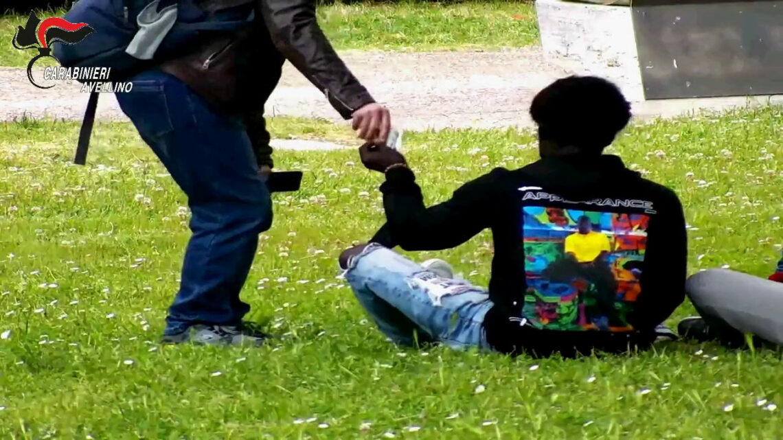 Avellino, dieci arresti per spaccio di droga Avellino, dieci arresti per spaccio di droga