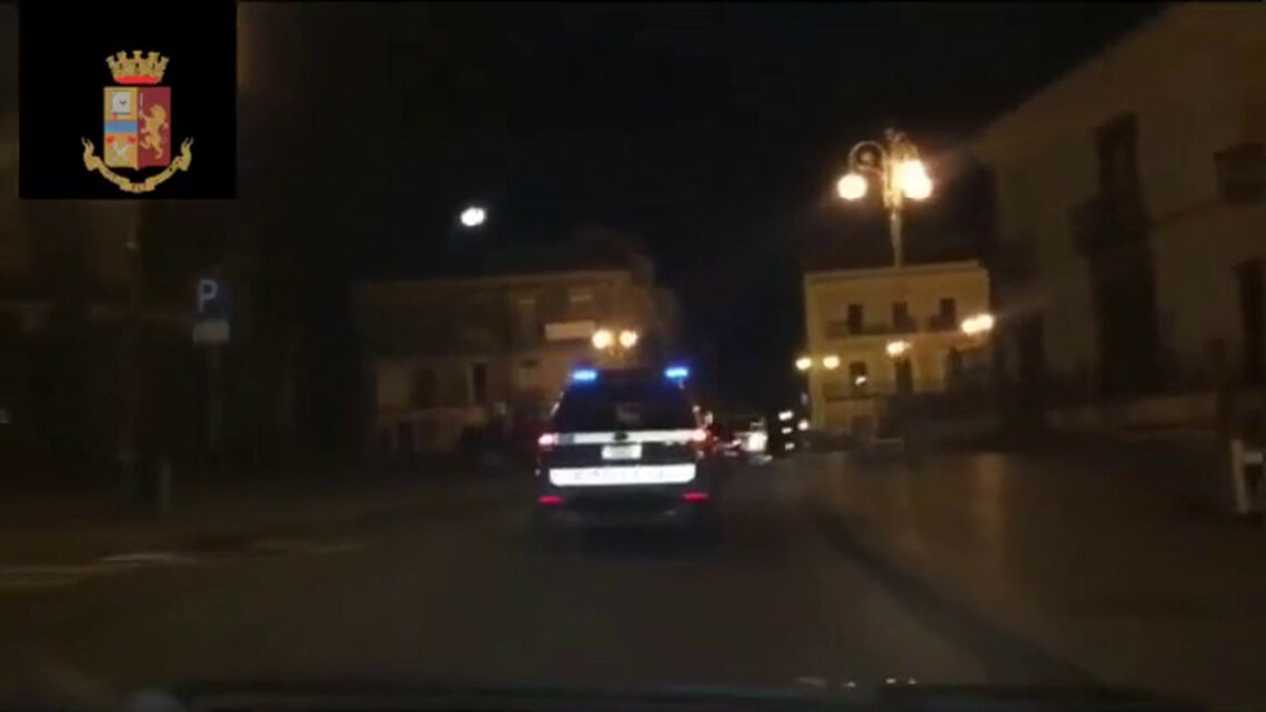 Mafia, blitz della Polizia con arresti a Catania Mafia, blitz della Polizia con arresti a Catania
