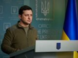 Ucraina, Zelensky al Parlamento Ue: “Dimostrateci che siete con noi”