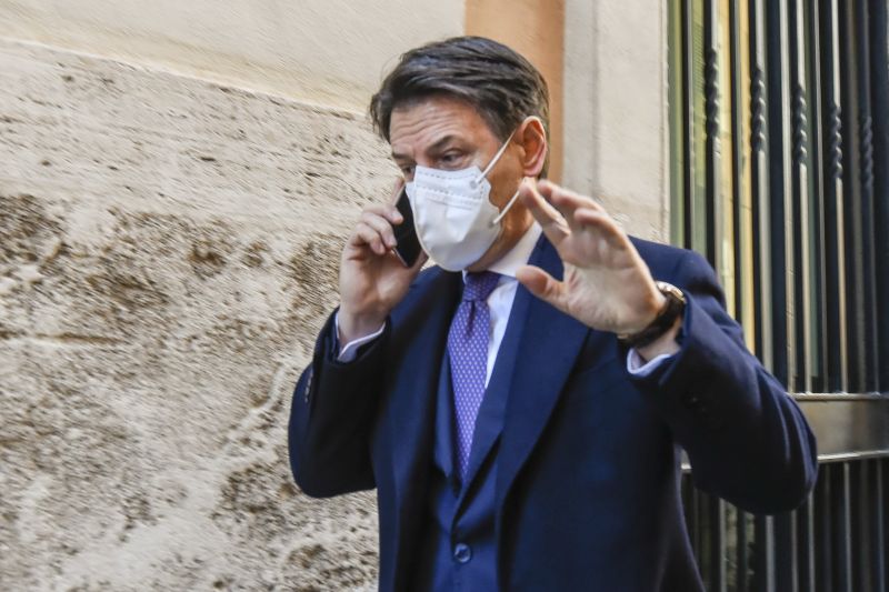 M5s, Conte “Mi sottoporrò a una nuova votazione” M5s, Conte “Mi sottoporrò a una nuova votazione”