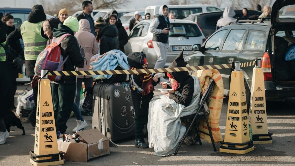 Ucraina, l’Ue chiede la protezione temporanea per chi fugge Ucraina, l’Ue chiede la protezione temporanea per chi fugge