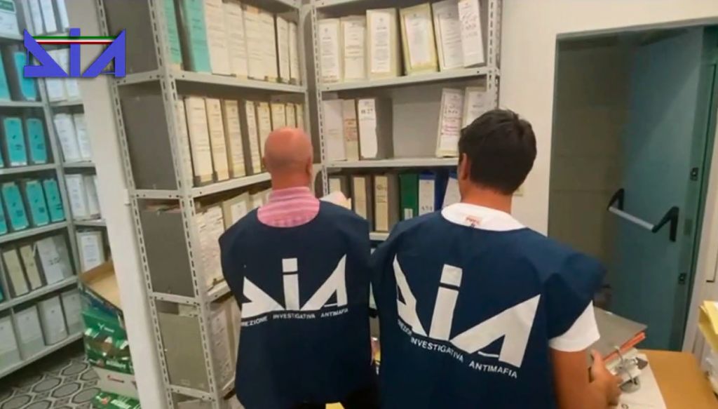 Dia sequestra 600 mila euro a un ex amministratore giudiziario Dia sequestra 600 mila euro a un ex amministratore giudiziario