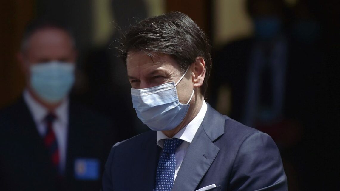 Ucraina, Conte “Lavorare a una soluzione politica” Ucraina, Conte “Lavorare a una soluzione politica”
