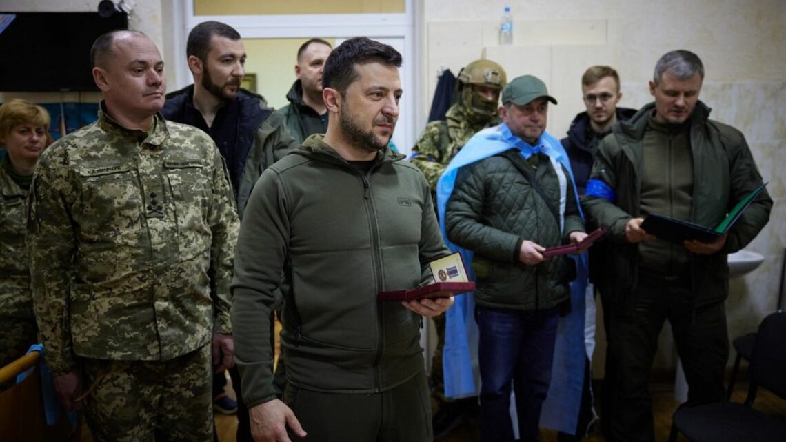 Ucraina, navi russe bombardano la regione di Odessa Ucraina, navi russe bombardano la regione di Odessa