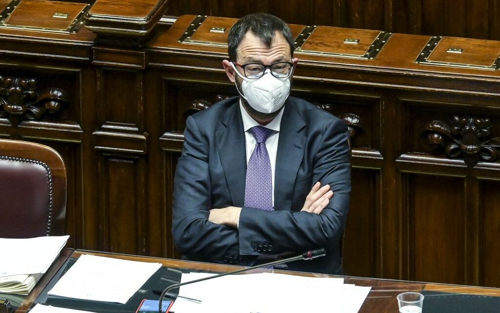 Patuanelli “Costi Energia non sopportabili, serve debito comune Ue” Patuanelli “Costi Energia non sopportabili, serve debito comune Ue”