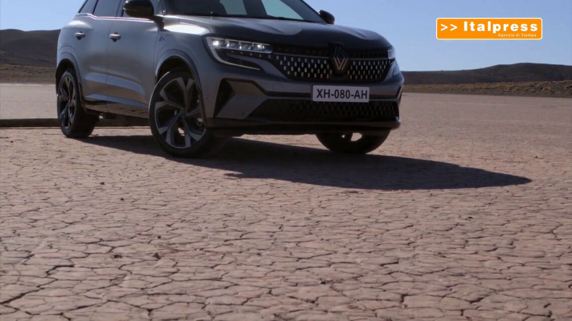 Con Austral si amplia ancora la gamma dei SUV Renault Con Austral si amplia ancora la gamma dei SUV Renault