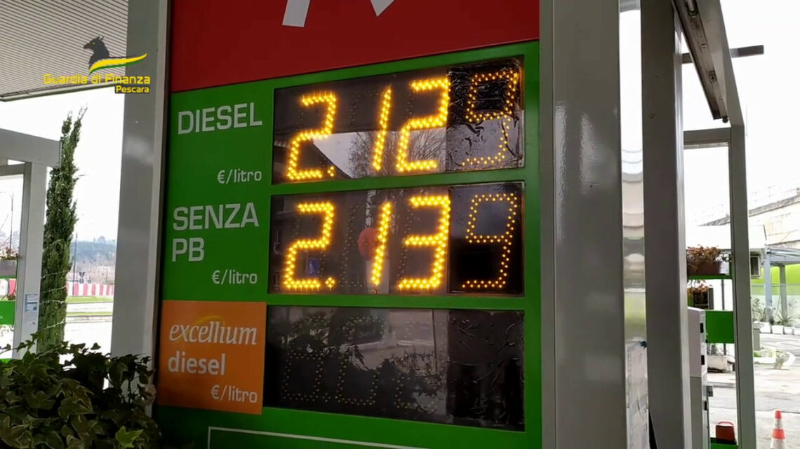 Caro-carburanti, a Pescara controlli ai distributori Caro-carburanti, a Pescara controlli ai distributori