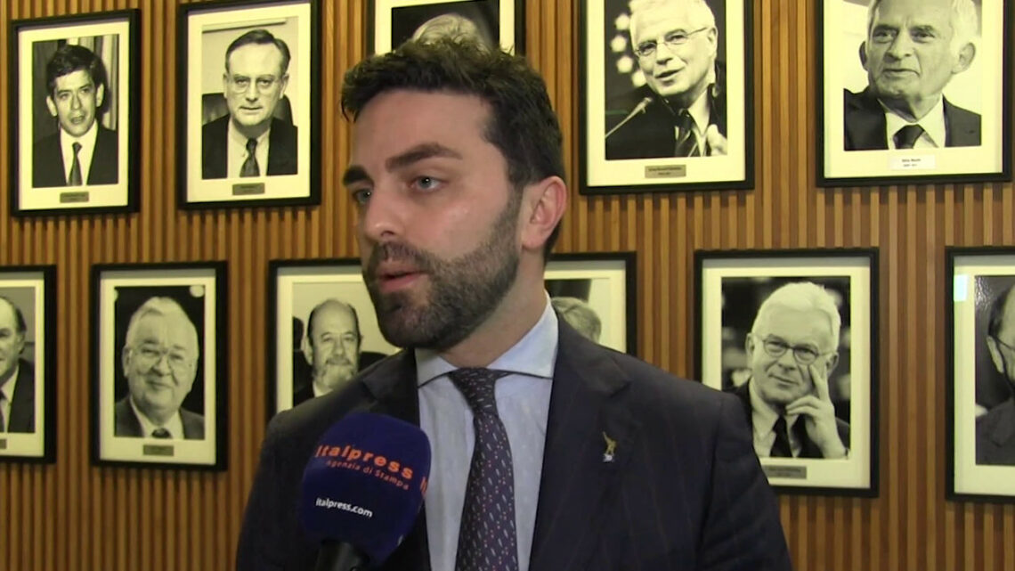 Ue, Zanni “Da sanzioni effetti immediati sull’economia russa” Ue, Zanni “Da sanzioni effetti immediati sull’economia russa”