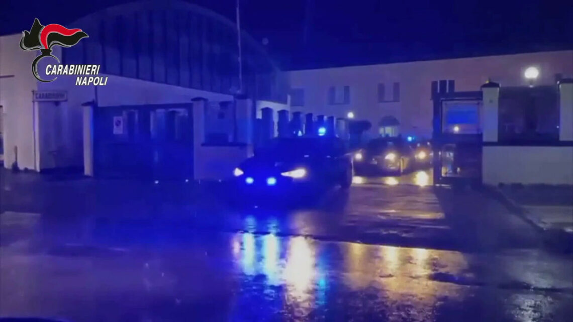 Spaccio di droga nel napoletano, blitz con 12 misure cautelari Spaccio di droga nel napoletano, blitz con 12 misure cautelari