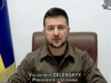 Zelensky al Parlamento italiano: “Immaginate Genova come Mariupol”