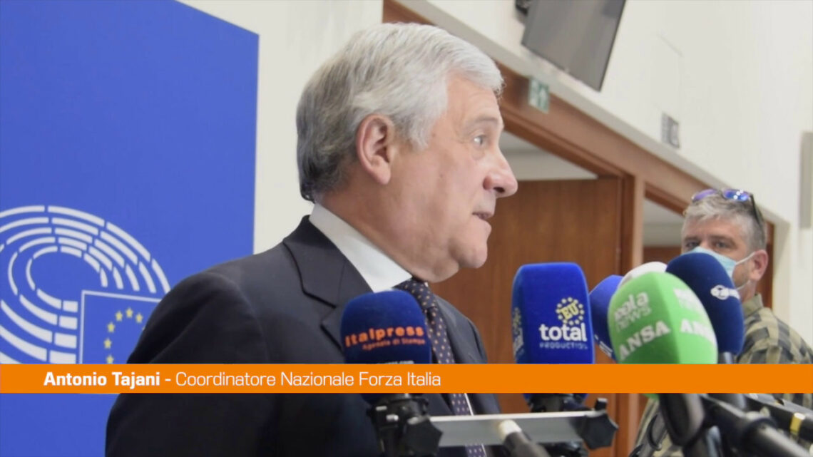 Tajani “Contro il caro bollette sì anche allo scostamento di bilancio” Tajani “Contro il caro bollette sì anche allo scostamento di bilancio”