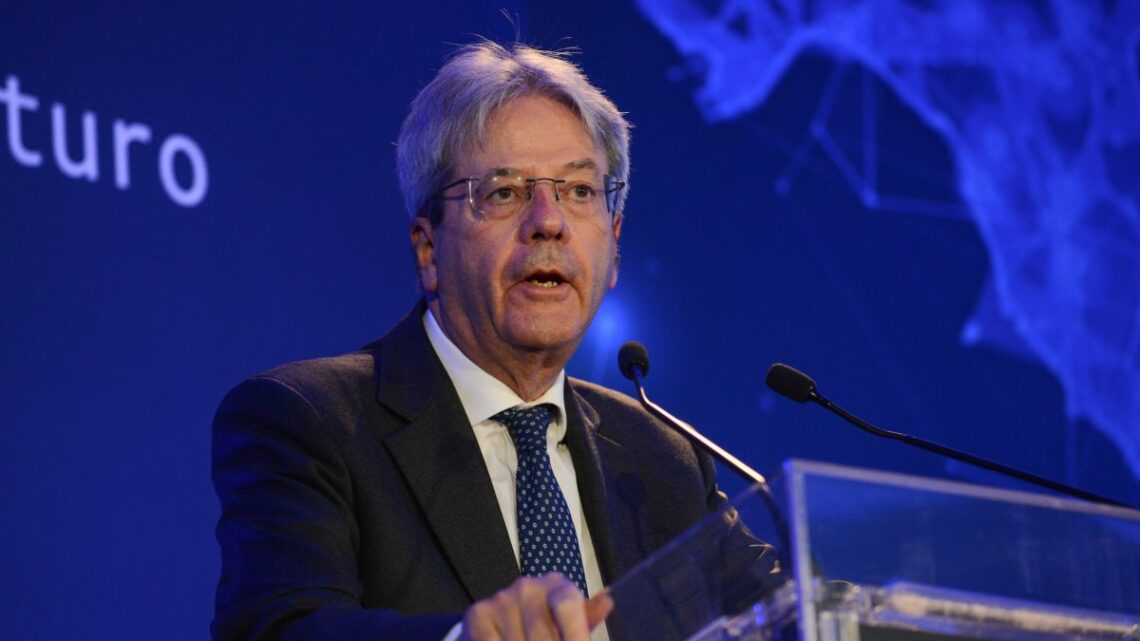 Ue, Gentiloni: “Guerra e pandemia hanno rallentato la crescita” Ue, Gentiloni: “Guerra e pandemia hanno rallentato la crescita”