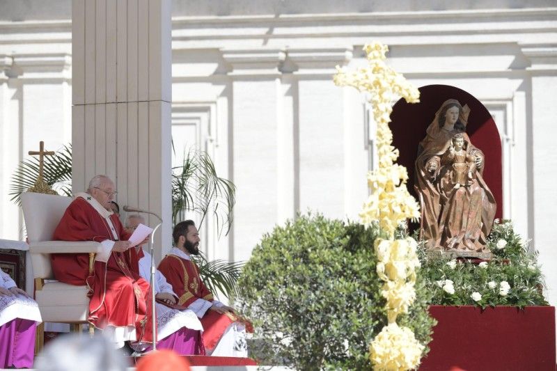 Ucraina, Papa “Con la follia della guerra si torna a crocifiggere Cristo” Ucraina, Papa “Con la follia della guerra si torna a crocifiggere Cristo”