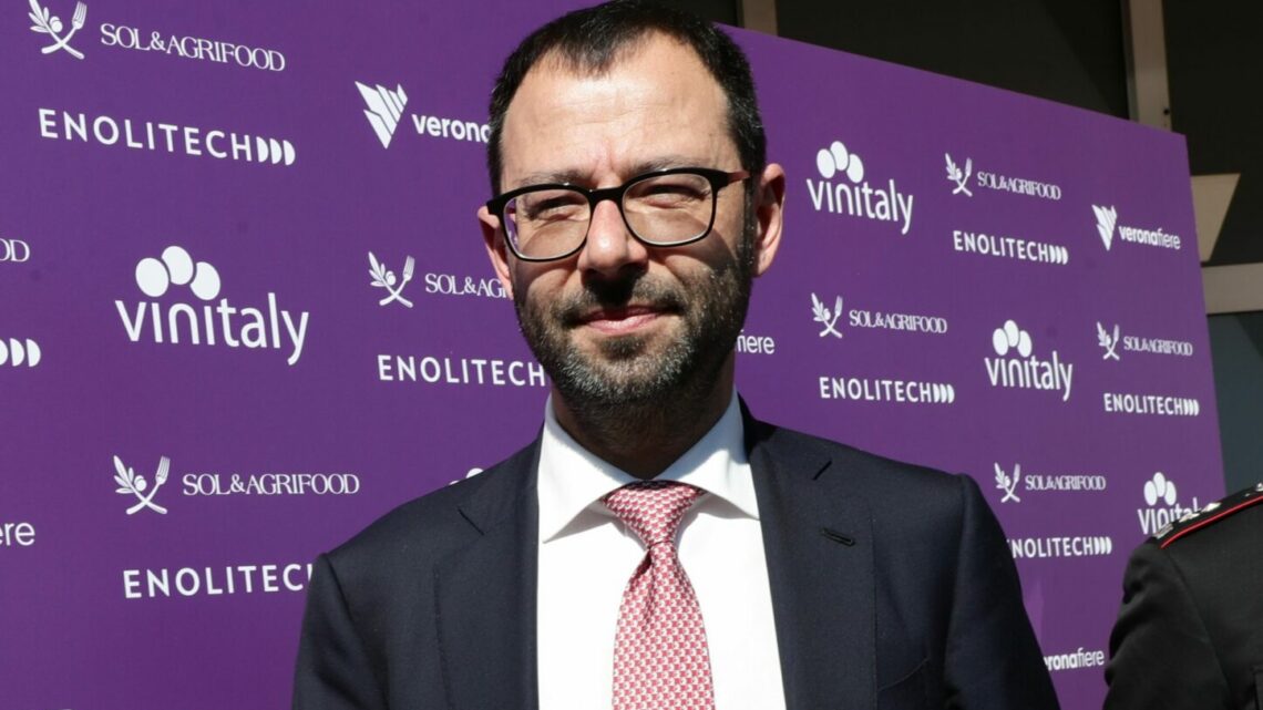 Vinitaly, Patuanelli “E’ l’edizione della ripresa” Vinitaly, Patuanelli “E’ l’edizione della ripresa”
