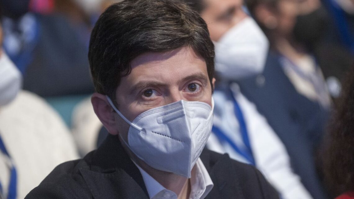 Governo, Speranza “La questione sociale è una bomba a orologeria” Governo, Speranza “La questione sociale è una bomba a orologeria”