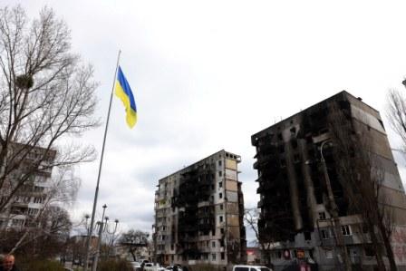 Due mesi di guerra in Ucraina, neanche la Pasqua ortodossa ferma le armi Due mesi di guerra in Ucraina, neanche la Pasqua ortodossa ferma le armi