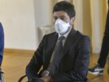 Speranza firma ordinanza, fino al 15/6 mascherine per trasporti e cinema
