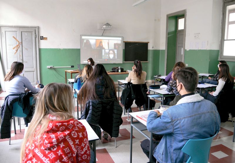 Covid, nuove regole dal 1° maggio Covid, nuove regole dal 1° maggio