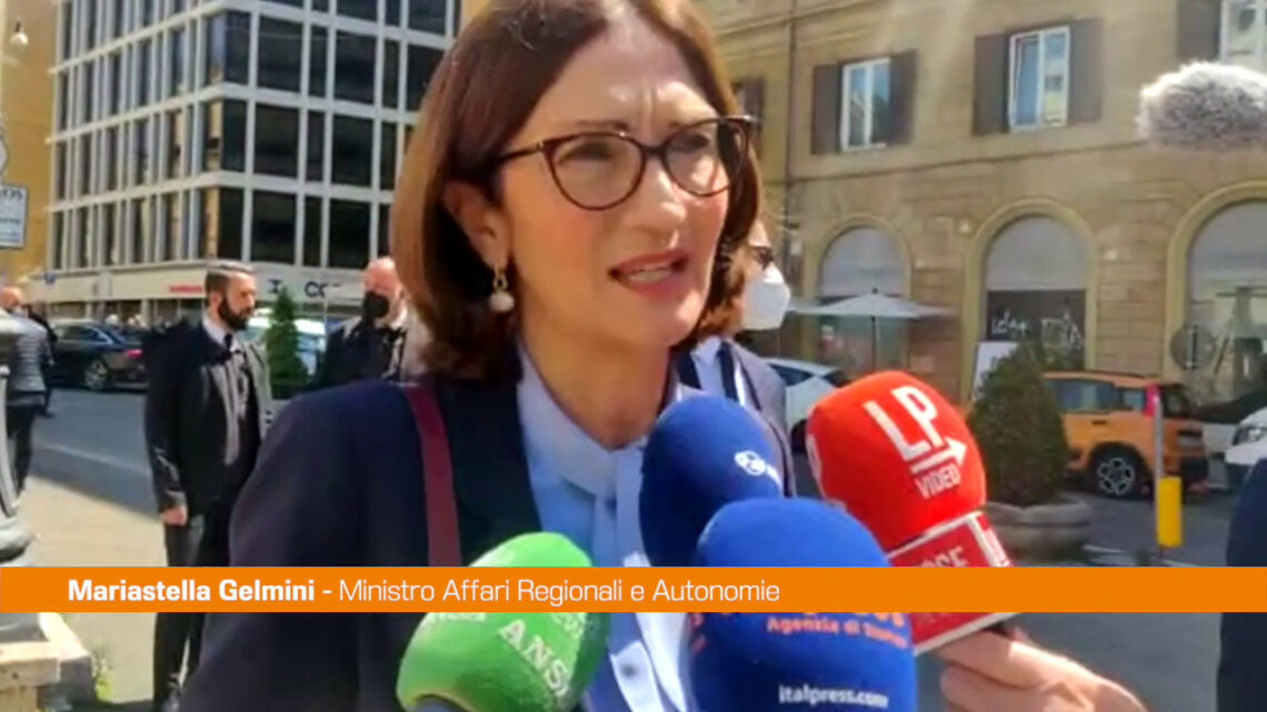Gelmini “Stiamo potenziando uso rigassificatori e termovalorizzatori” Gelmini “Stiamo potenziando uso rigassificatori e termovalorizzatori”