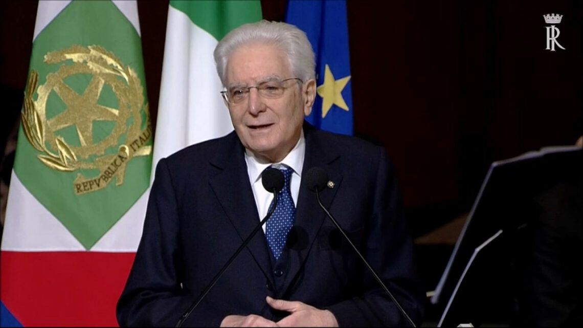 Mattarella “Fondamentale avere organi di stampa indipendenti” Mattarella “Fondamentale avere organi di stampa indipendenti”