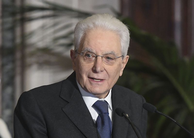 Mattarella “La guerra insensata non metta in discussione i legami in Europa” Mattarella “La guerra insensata non metta in discussione i legami in Europa”