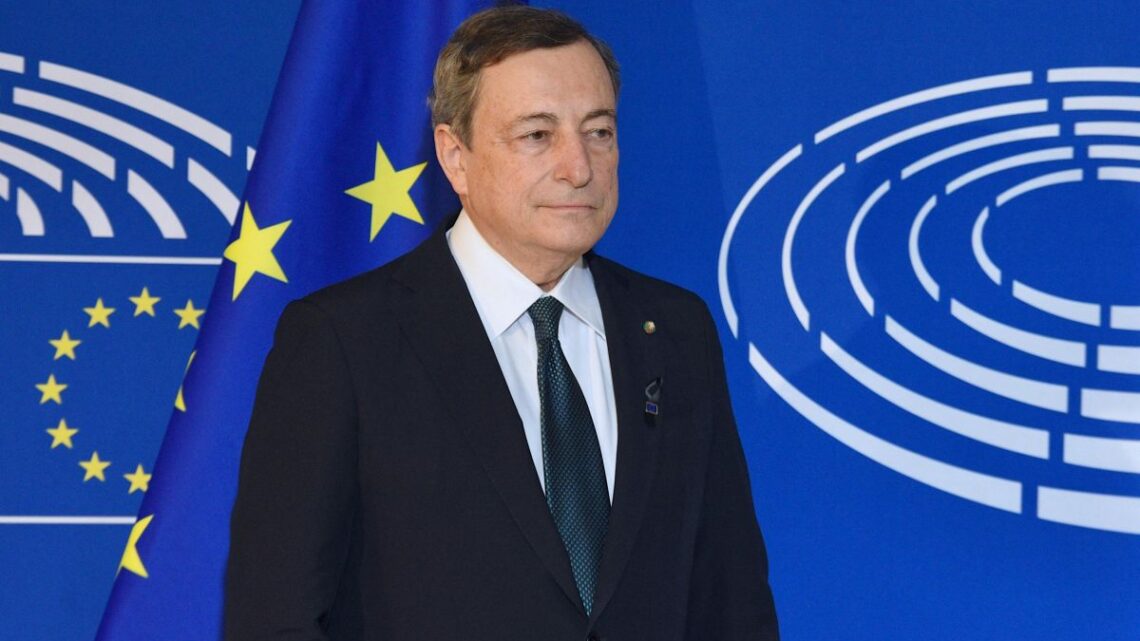 Ue, Draghi “Abbiamo bisogno di un federalismo pragmatico” Ue, Draghi “Abbiamo bisogno di un federalismo pragmatico”