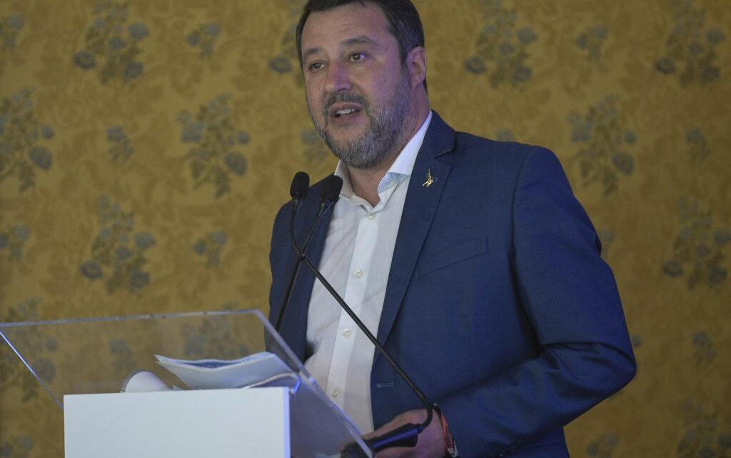 Ucraina, Salvini “Chiederò a Draghi se altre armi accorciano guerra” Ucraina, Salvini “Chiederò a Draghi se altre armi accorciano guerra”