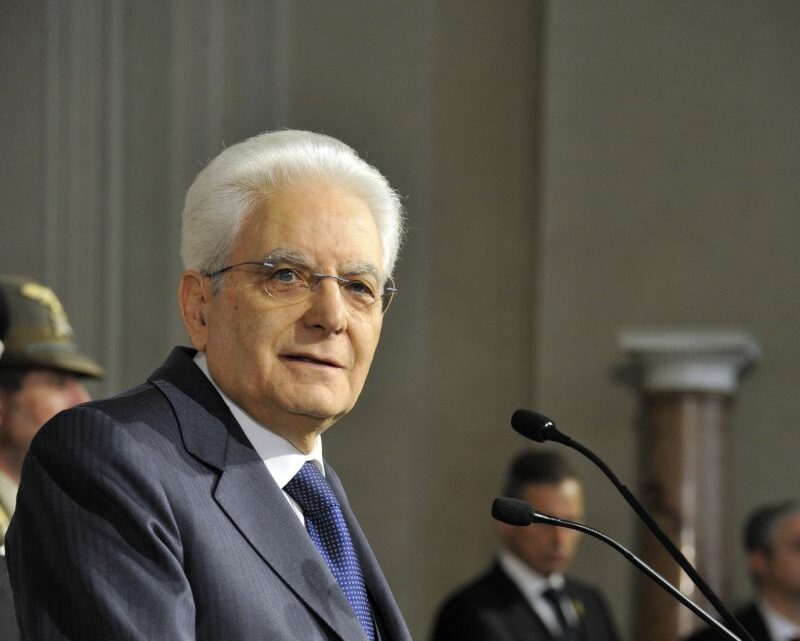 Esercito, Mattarella “La politica di difesa dell’Italia ha per vocazione la pace” Esercito, Mattarella “La politica di difesa dell’Italia ha per vocazione la pace”
