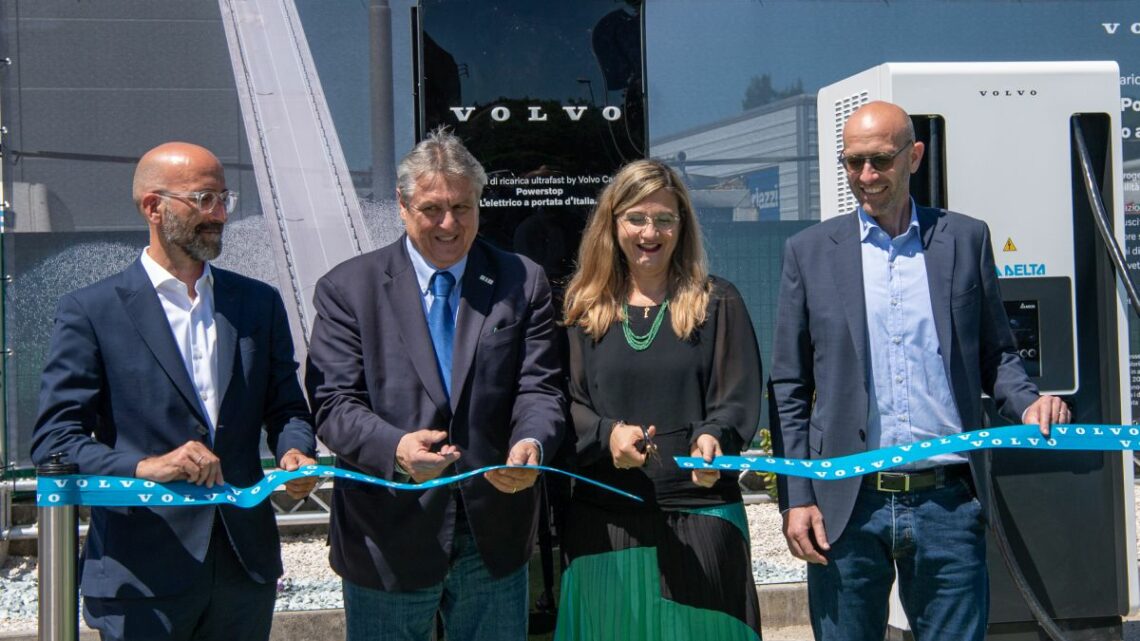 Volvo, inaugurata la prima stazione di ricarica veloce nelle Marche Volvo, inaugurata la prima stazione di ricarica veloce nelle Marche