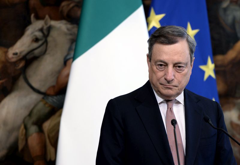 Vaccino, Draghi “L’Italia donerà altri 31 milioni di dosi” Vaccino, Draghi “L’Italia donerà altri 31 milioni di dosi”