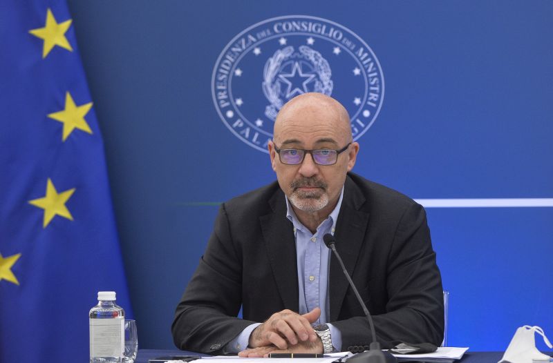 Energia, Cingolani “Investire su rinnovabili e pensare a nucleare” Energia, Cingolani “Investire su rinnovabili e pensare a nucleare”