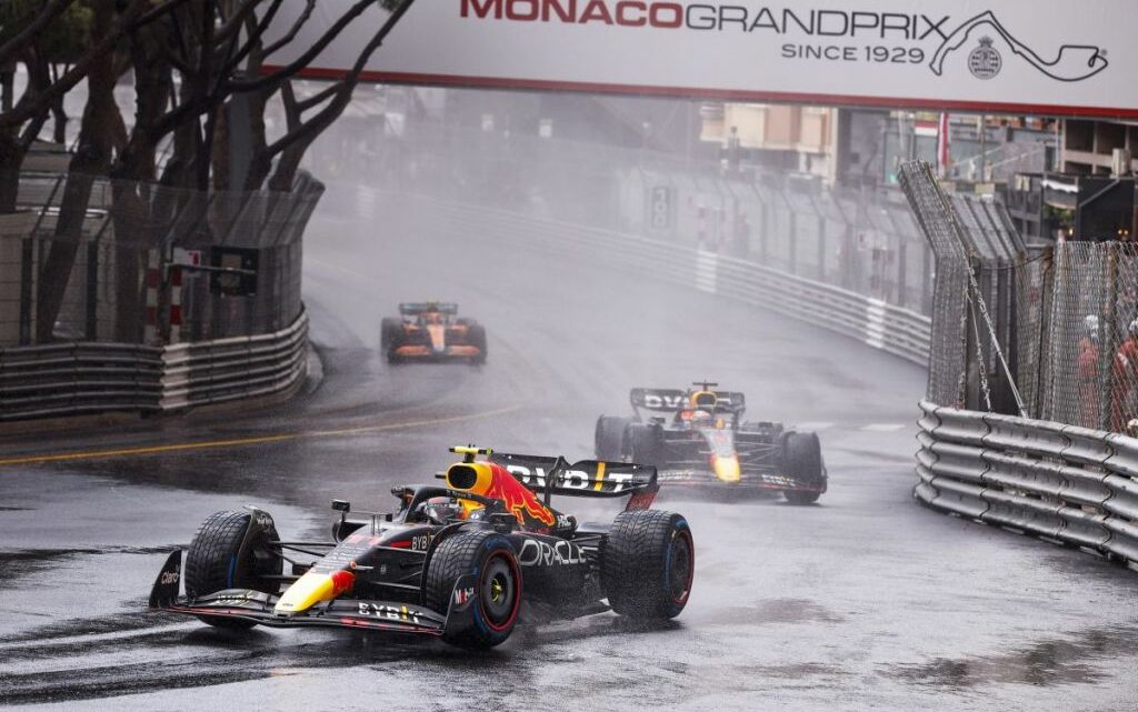 GP di Monaco, Ferrari sbaglia e regala la vittoria a Perez GP di Monaco, Ferrari sbaglia e regala la vittoria a Perez
