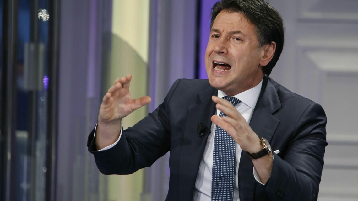 Ucraina, Conte “Problema non è carenza armi ma voglia di pace comunità” Ucraina, Conte “Problema non è carenza armi ma voglia di pace comunità”