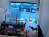 In tre rapinano un negozio nel Catanese, arrestati