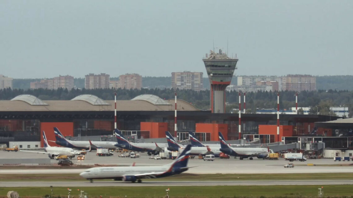 Traffico aereo in ripresa, +52% passeggeri nel 2021 Traffico aereo in ripresa, +52% passeggeri nel 2021
