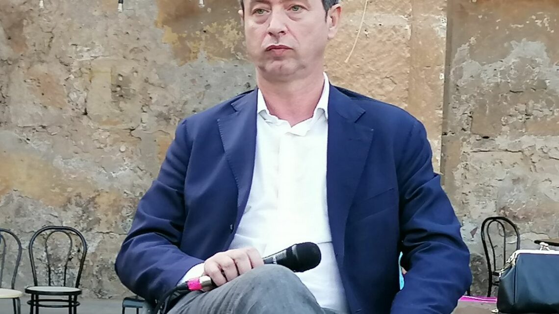 Orlando “Si introduca subito salario minimo, poi legge organica” Orlando “Si introduca subito salario minimo, poi legge organica”