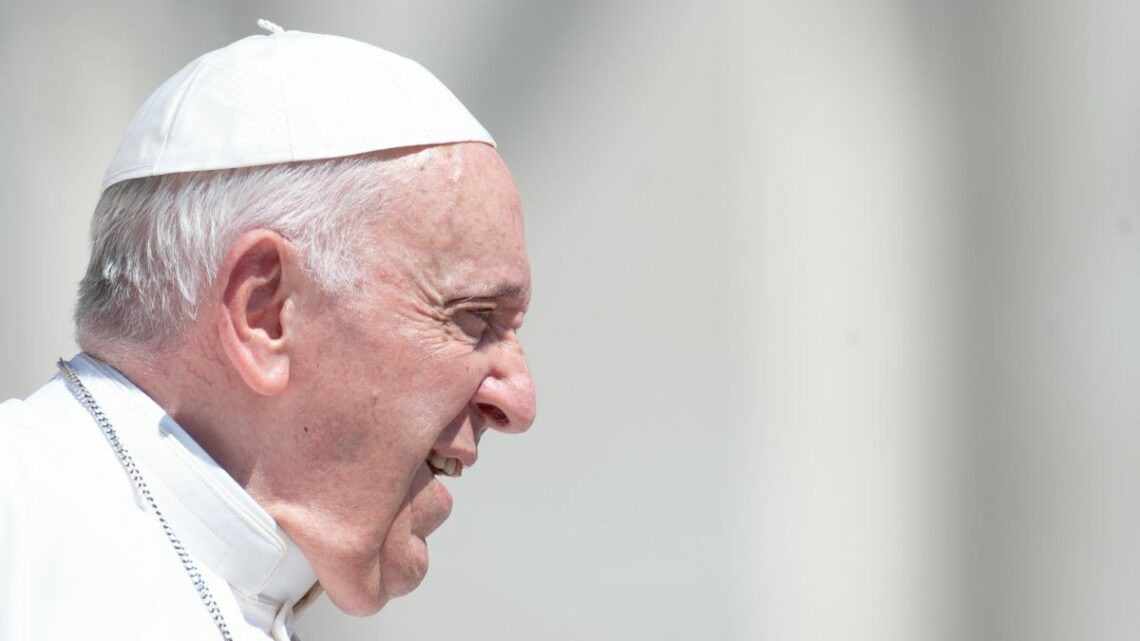 Papa Francesco “Non portate l’umanità alla rovina” Papa Francesco “Non portate l’umanità alla rovina”