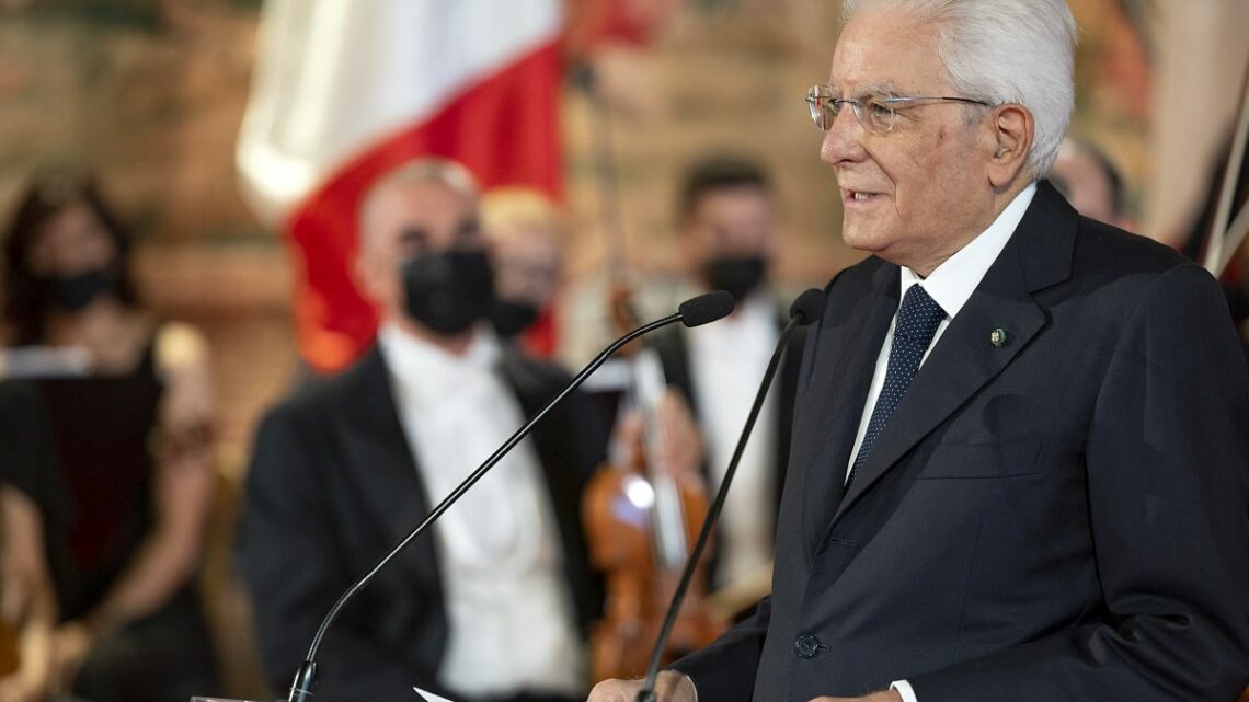Mattarella “Il successo del Pnrr centrale per la crescita” Mattarella “Il successo del Pnrr centrale per la crescita”